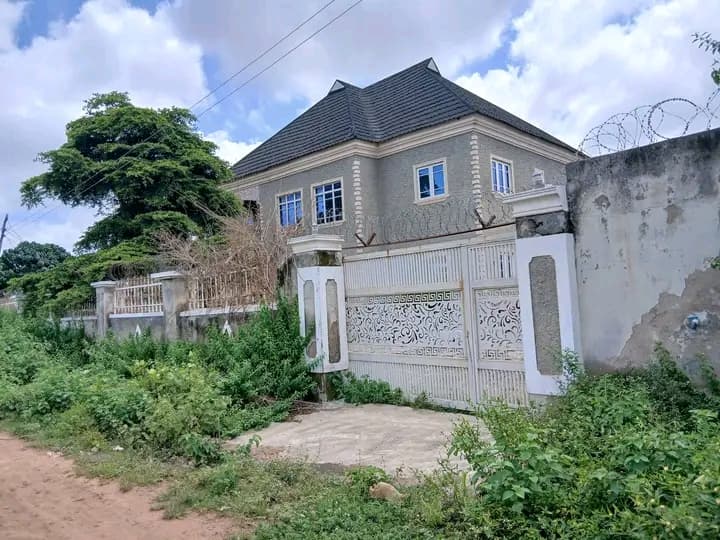 Standard 5-Bedroom Duplex- Ogidi/Okolowo, Ilorin, photo 3